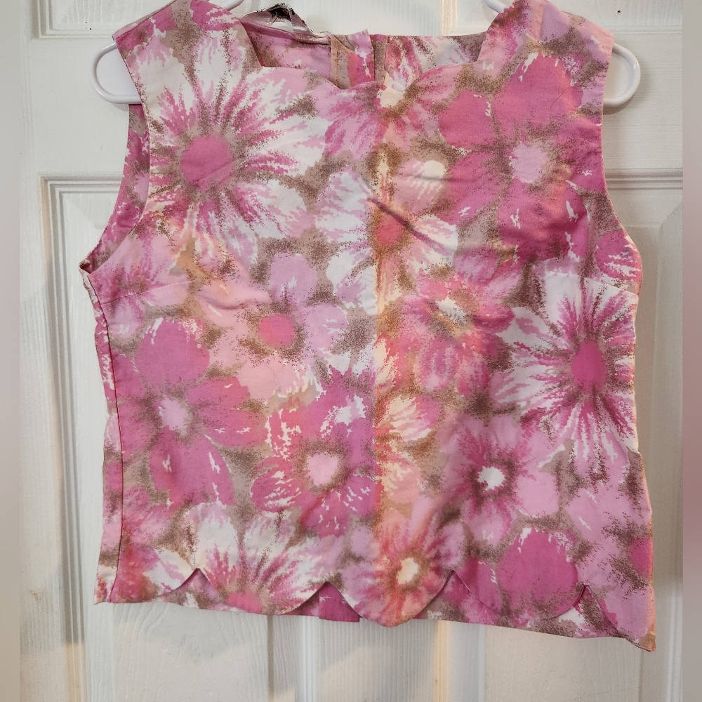 Vintage M Floral Pink Sleeveless Top Romatic Button Up